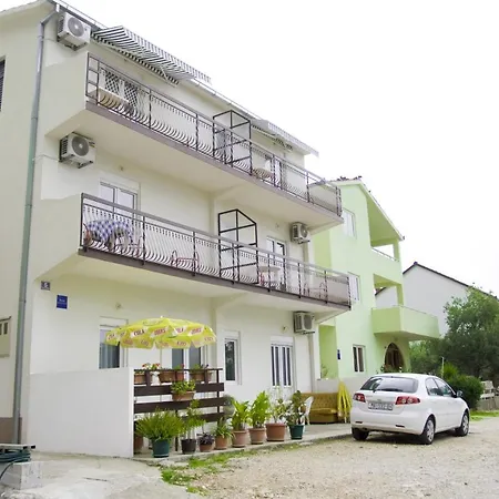 Apartment With Parking Space Podaca, Makarska - 15748