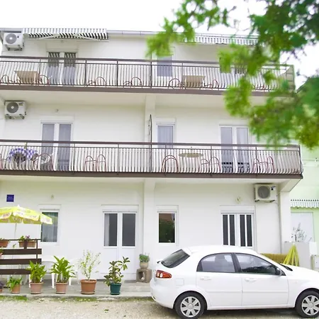 Apartment With Parking Space Podaca, Makarska - 15748