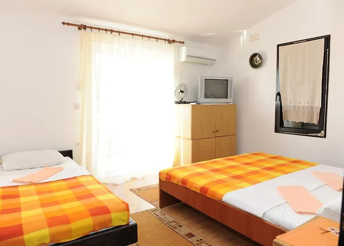 Apartment With Parking Space Podaca, Makarska - 15748 *
